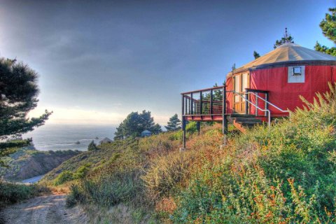 Go Glamping At These Amazing Campgrounds In California With Yurts For An Unforgettable Adventure