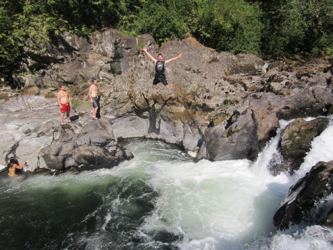 This Waterfall And Swimming Hole In Washington Must Be On Your Summer Bucket List