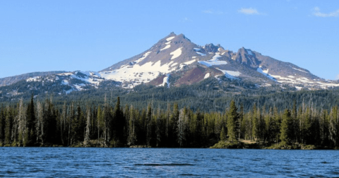 These 9 Crystal Clear Alpine Lakes In Oregon Are Absolutely Magical