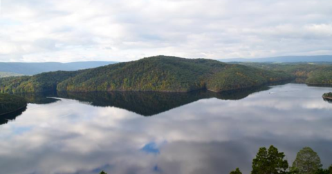 The Clearest Lake In Pennsylvania Is Almost Too Beautiful To Be Real