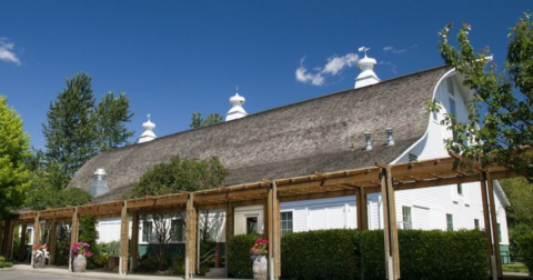 This Upscale Restaurant In A Former Washington Barn Offers An Unforgettable Dining Experience