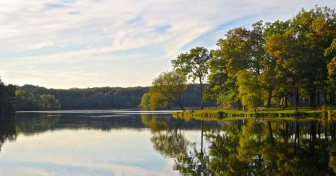 9 Gorgeous Lakes To Visit Around Detroit This Summer