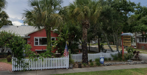 This Cozy Cottage In Florida Is Actually A Tucked-Away Restaurant