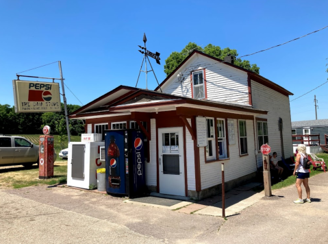 The Ultimate Pie Shop Road Trip In Minnesota Is As Charming As It Is Sweet