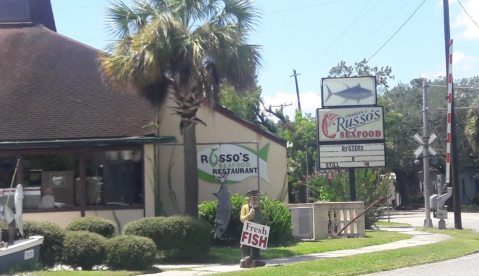 Don’t Let The Outside Fool You, This Seafood Seller In Georgia Is A True Hidden Gem