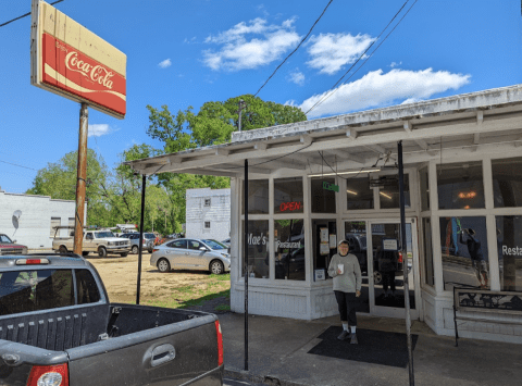 People Drive From All Over For The Breakfast And Lunch At This Charming North Carolina Restaurant