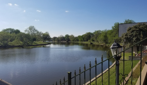 This Family-Friendly Park In Kansas Has A Zoo, Splash Pad, Playground, And More