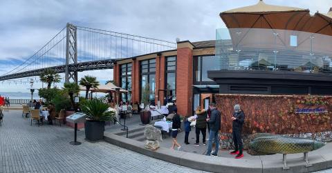 Dine With The Fishes At This One-Of-A-Kind Aquarium Restaurant In Northern California