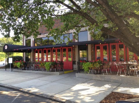 The Massive Brunch Plates At This Iconic Alabama Restaurant Are The Perfect Way To Start Your Day