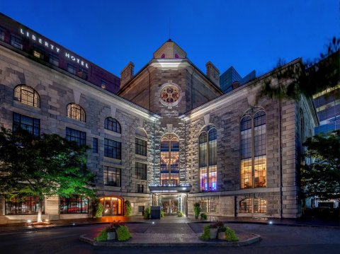 This Jail-Themed Hotel In Massachusetts Features 3 Restaurants & A Bar