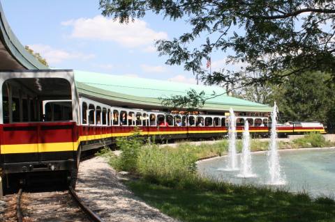 This Open Air Train Ride In Detroit Is A Scenic Adventure For The Whole Family