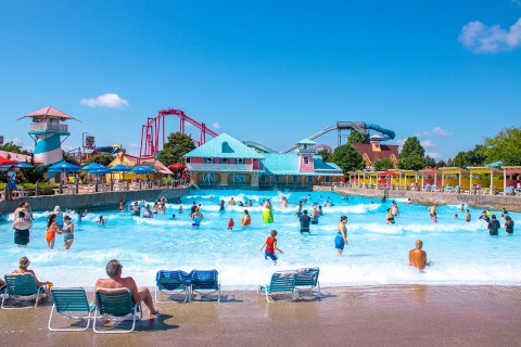 Part Waterpark And Part Amusement Park, Kentucky Kingdom & Hurricane Bay Is The Ultimate Summer Day Trip In Kentucky