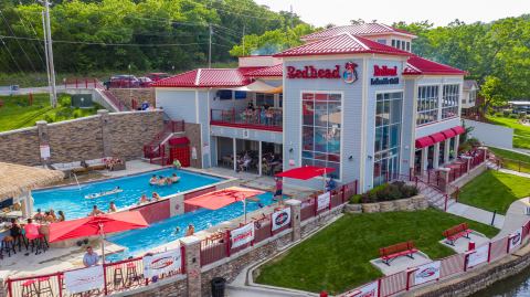 A Waterfront Restaurant In Missouri, Redhead Lakeside Grill Is The Perfect Spot To Grab A Drink On A Hot Day