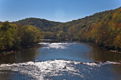 Most People Don't Realize A Premier Fishing River Flows Right Through Tennessee