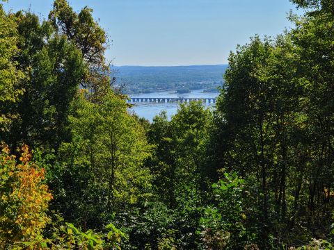 The One-Of-A-Kind Cove Mountain Preserve In Pennsylvania Is Absolutely Heaven On Earth