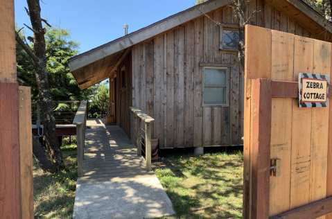 This Cottage On An African Animal Preserve In Northern California Is One Of The Coolest Places To Spend The Night