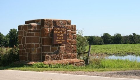 Explore Iowa's Sandstone Canyons At This Underrated State Park