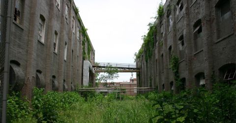 A Terrifying Tour Of This Haunted Prison Near Nashville Is Not For The Faint Of Heart