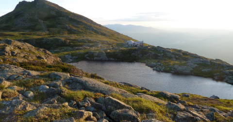 8 Natural Wonders Unique To The Granite State That Should Be On Everyone's New Hampshire Bucket List