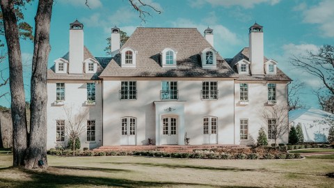 The Coolest Place To Shop In Texas, 80 Acre Market Is A Home Goods Store In A Sprawling Mansion