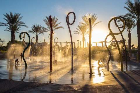 This Family-Friendly Park In Arizona Has A Lake, Playground, Picnic Areas, Splash Pads, And More