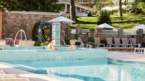 This Adults-Only Pool In Virginia With Its Own Bar Service Will Make Your Summer Epic