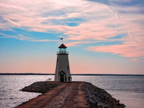 Take A Paved Loop Trail Around This Oklahoma Lake For A Peaceful Adventure