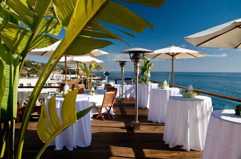 A Rooftop Bar In Southern California, The Rooftop Lounge Is The Perfect Spot To Grab A Drink On A Hot Day