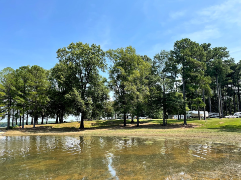 This Hidden Lake And Campground Is One Of The Least Touristy Places In Northern Mississippi