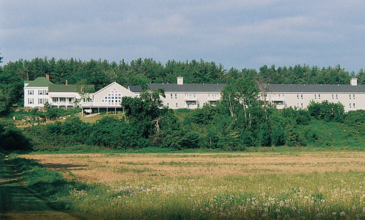 Riverfront resort in Maine