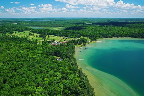 The Most Scenic Lake Lodge In Minnesota Is Perfect For A Year-Round Vacation