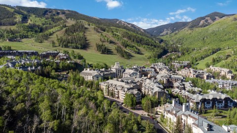 Colorado's Most Beautiful Riverfront Resort Is The Perfect Place For A Relaxing Getaway