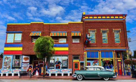 Visit The Kid-Friendly Super Museum In Illinois, Then Stop For Ice Cream At Sissy's Sweet Shoppe