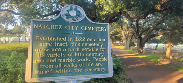 historic natchez Cemetery