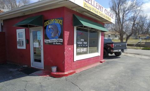 Feast On Fresh Fried Catfish At This Kansas Seafood Shack