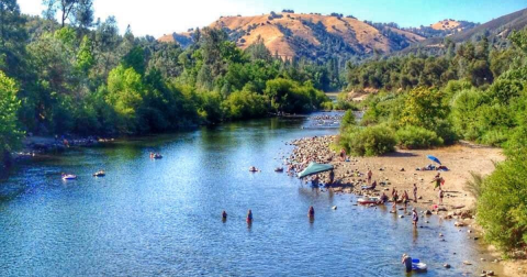 The River Campground In Northern California Where You’ll Have An Unforgettable Tubing Adventure