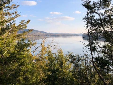 The Underrated Bearwaller Gap Hiking Trail In Tennessee Leads To A Hidden Turquoise Lake