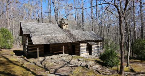 The Awesome Porters Creek Trail In Tennessee Will Take You Straight To An Abandoned Cabin