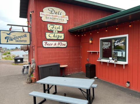 Feast On Fried Fish Caught Straight From Lake Superior At This Minnesota Seafood Shack