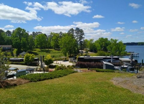 South Carolina's Most Beautiful Lakefront RV Resort Is The Perfect Place For A Relaxing Getaway