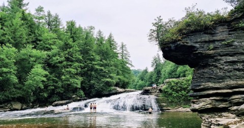 The Hike In Maryland That Takes You To Not One, But TWO Insanely Beautiful Waterfalls