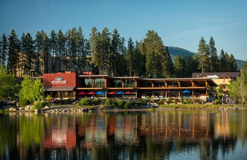 Feast On Fish Caught Straight From The Pacific Northwest At This Idaho Seafood Restaurant