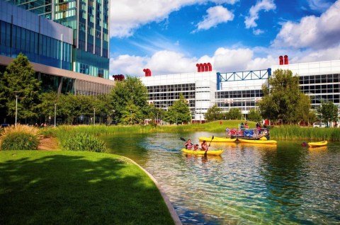 This Urban Kayak Park In Downtown Houston, Texas Is A Fun Summer Activity For All Ages