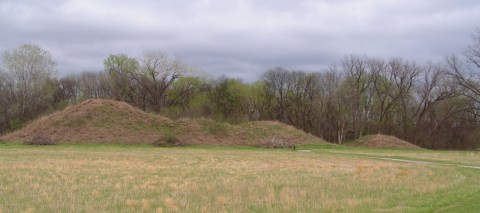 The Spiro Mounds Earthwork In Oklahoma That Still Baffles Archaeologists To This Day