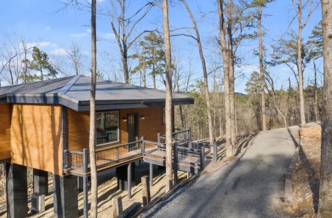 Written In The Stars Is An Amazing, Luxury Treehouse Cabin In Oklahoma