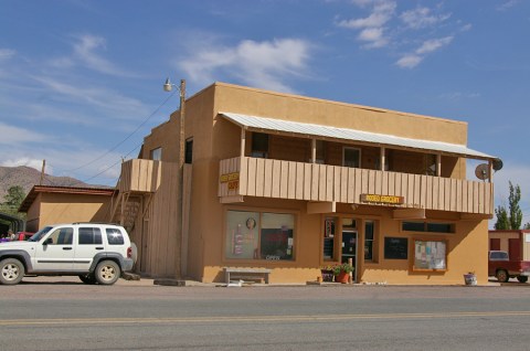 Nestled In The Middle Of A Grocery Store, This Tiny New Mexico Cafe Is An Enchanting Day Trip Destination