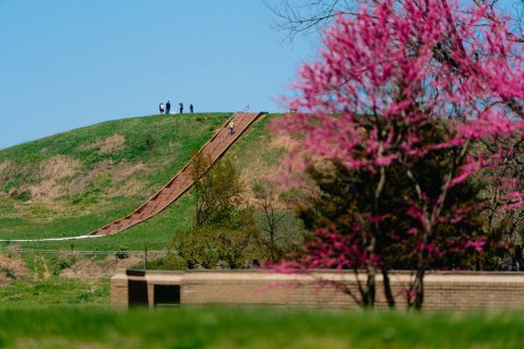 The Massive Earthwork In Illinois That Still Baffles Archaeologists To This Day