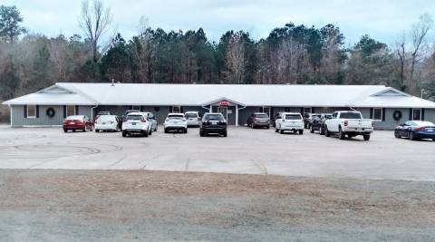 Feast On Fried Fish At This Unassuming But Amazing Roadside Stop In Mississippi