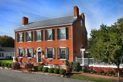 The Historic, 200-Year-Old Restaurant In Kentucky That's Stood The Test Of Time