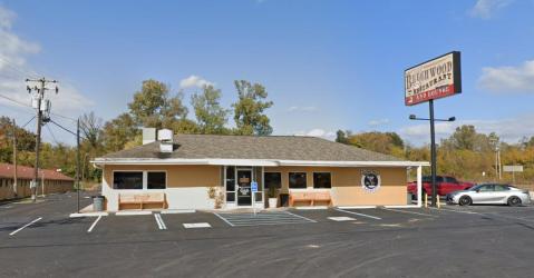 People Drive From All Over Mississippi To Eat At This Tiny But Legendary Steakhouse